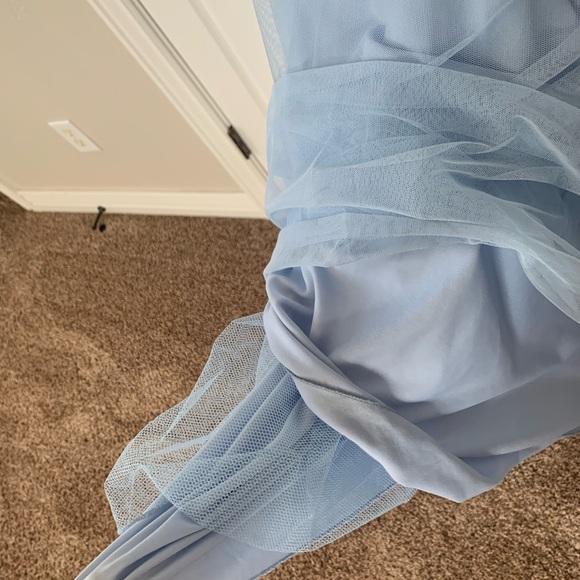 PROM DRESS - Picture 3 of 7